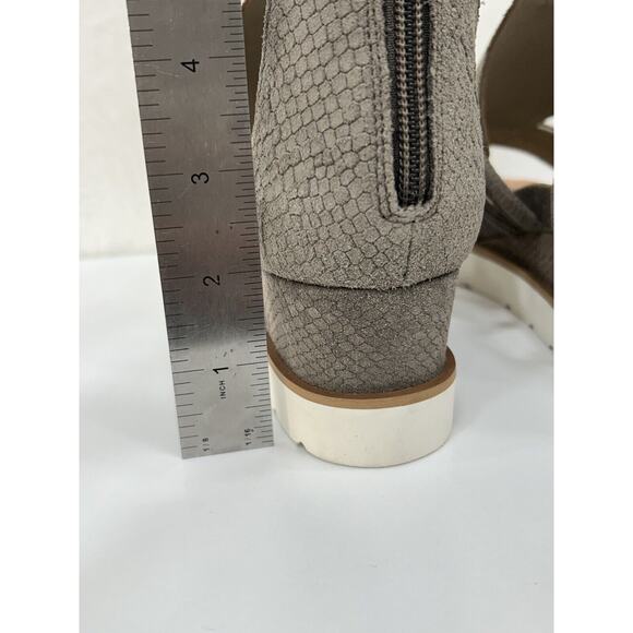 Diba True Green Clover Snakeskin Print Platform Wedge Suede Size 6 Taupe NIB‎ - Picture 6 of 9